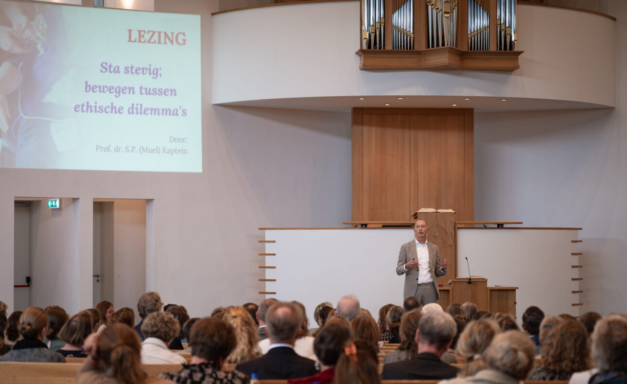 Congres ethische dilemma's in de Bethelkerk in Geldermalsen met spreker Muel Kaptein.