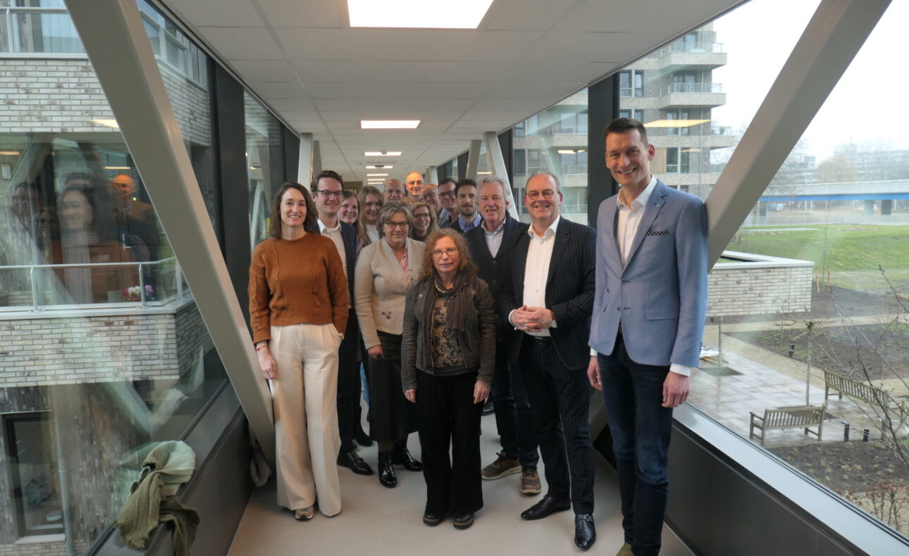 Groepsfoto bezoek VWS