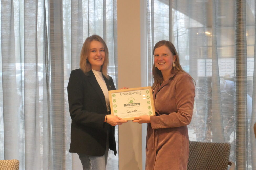 Ondertekening Green Deal wordt overhandigd door VWS aan Cedrah