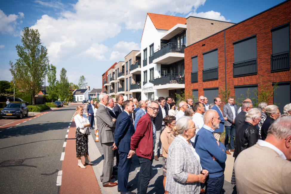 Bezoekers opening Oester Staete