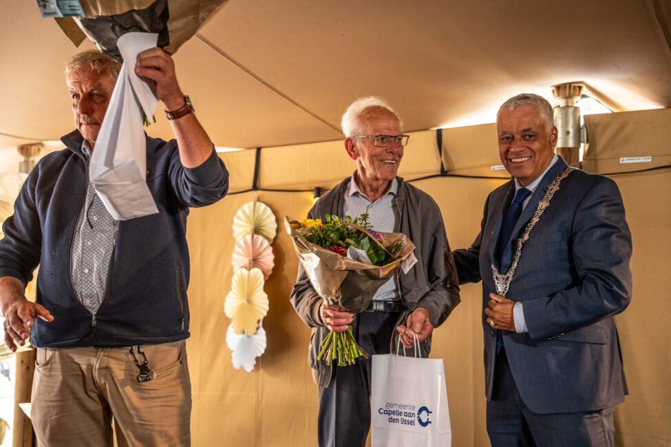 Vrijwilligers ontvangen Capels Compliment